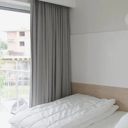 -2 Bedroom- Premium Baltic With Access *