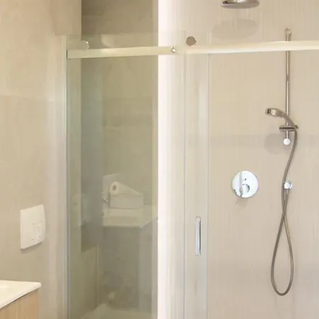 -2 Bedroom- Premium Baltic With Access Apartment *