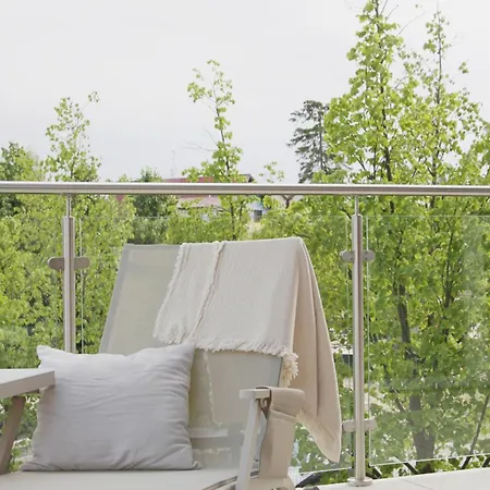-2 Bedroom- Premium Baltic With Access 里沃