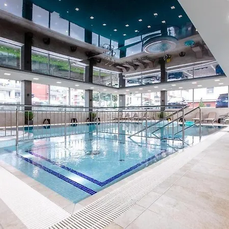 -2 Bedroom- Premium Baltic With Access Daire *
