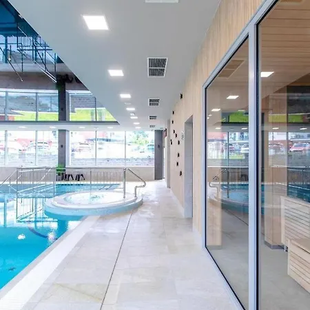 -2 Bedroom- Premium Baltic With Access Rewal