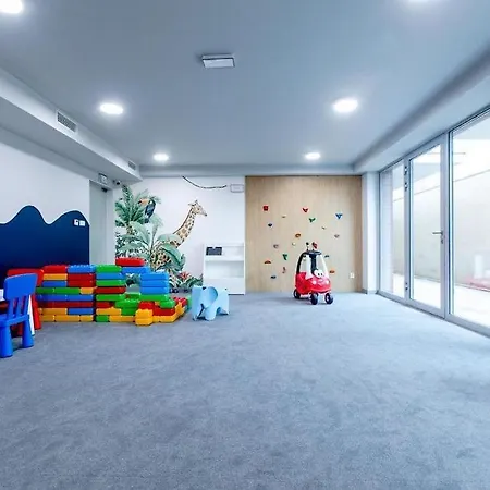 -2 Bedroom- Premium Baltic With Access * 里沃