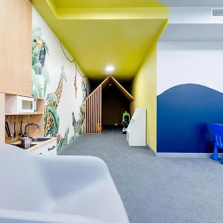 -2 Bedroom- Premium Baltic With Access Apartment Rewal