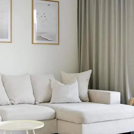 -2 Bedroom- Premium Baltic With Access Apartment Rewal