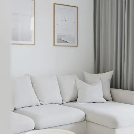 -2 Bedroom- Premium Baltic With Access * Rewal