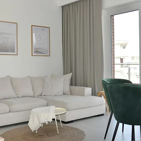 -2 Bedroom- Premium Baltic With Access * Rewal