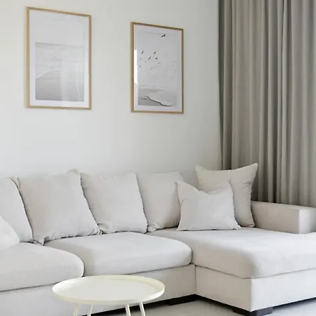 -2 Bedroom- Premium Baltic With Access Daire