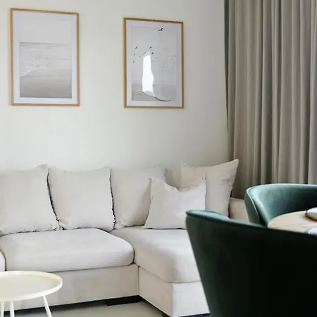 -2 Bedroom- Premium Baltic With Access Daire *